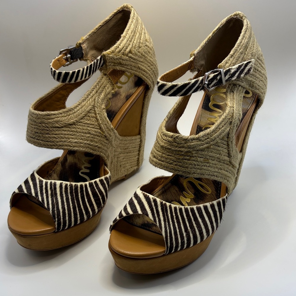 Sam Edelman Beige and Black Wedges